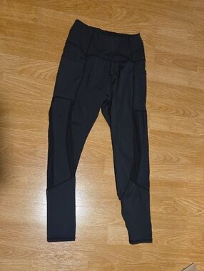 Black High-Waist Active Capri Leggings